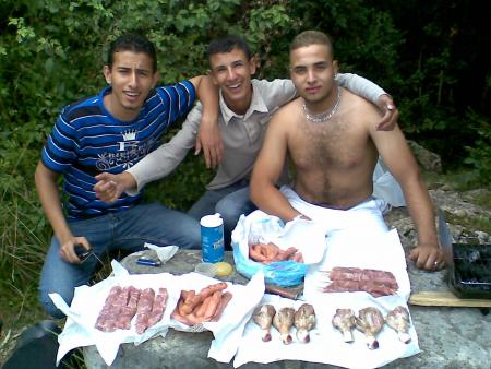 moi est issam+ hmed est halim qui nous prend en photo